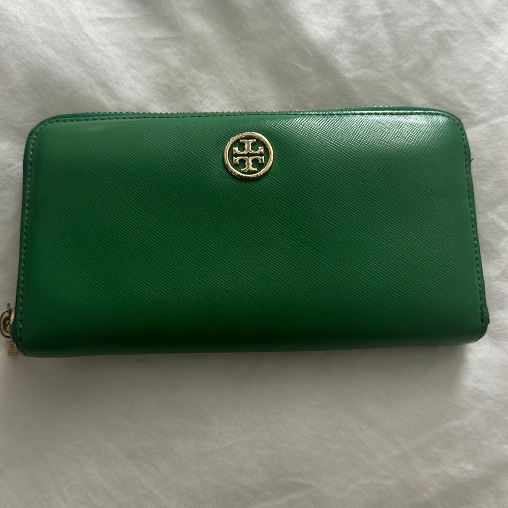 Tory Burch green leather wallet- worn